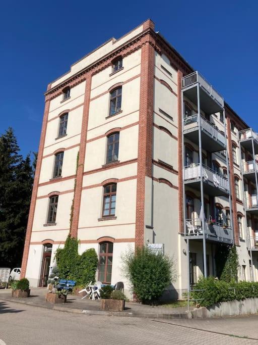 Ruhige Wohnung Im Fabrikstil In Chemnitz Extérieur photo
